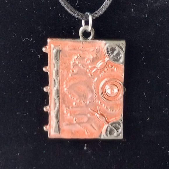 NWOT  Halloween Sanderson Spell Book Necklace- - Picture 1 of 10
